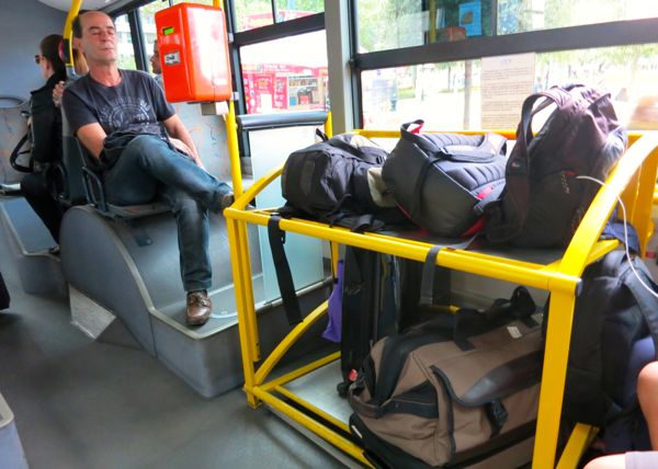 luggage-storage-athens-airport-bus
